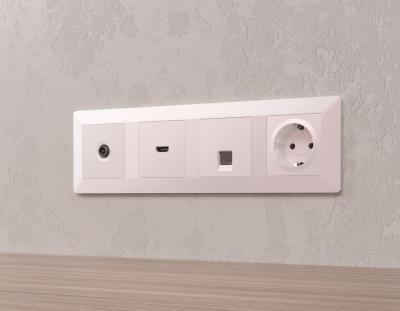 Комплект механизма компьютерной розетки RJ-45 экранированной с автоматической защитной шторкой Alfa Жемчуг Quant Ambrella Volt MA212005 (AP2120, VM185)