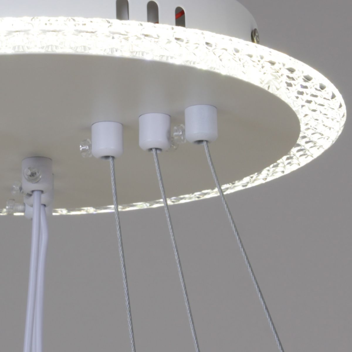 Подвесная люстра Reluce 86067-0.4-03