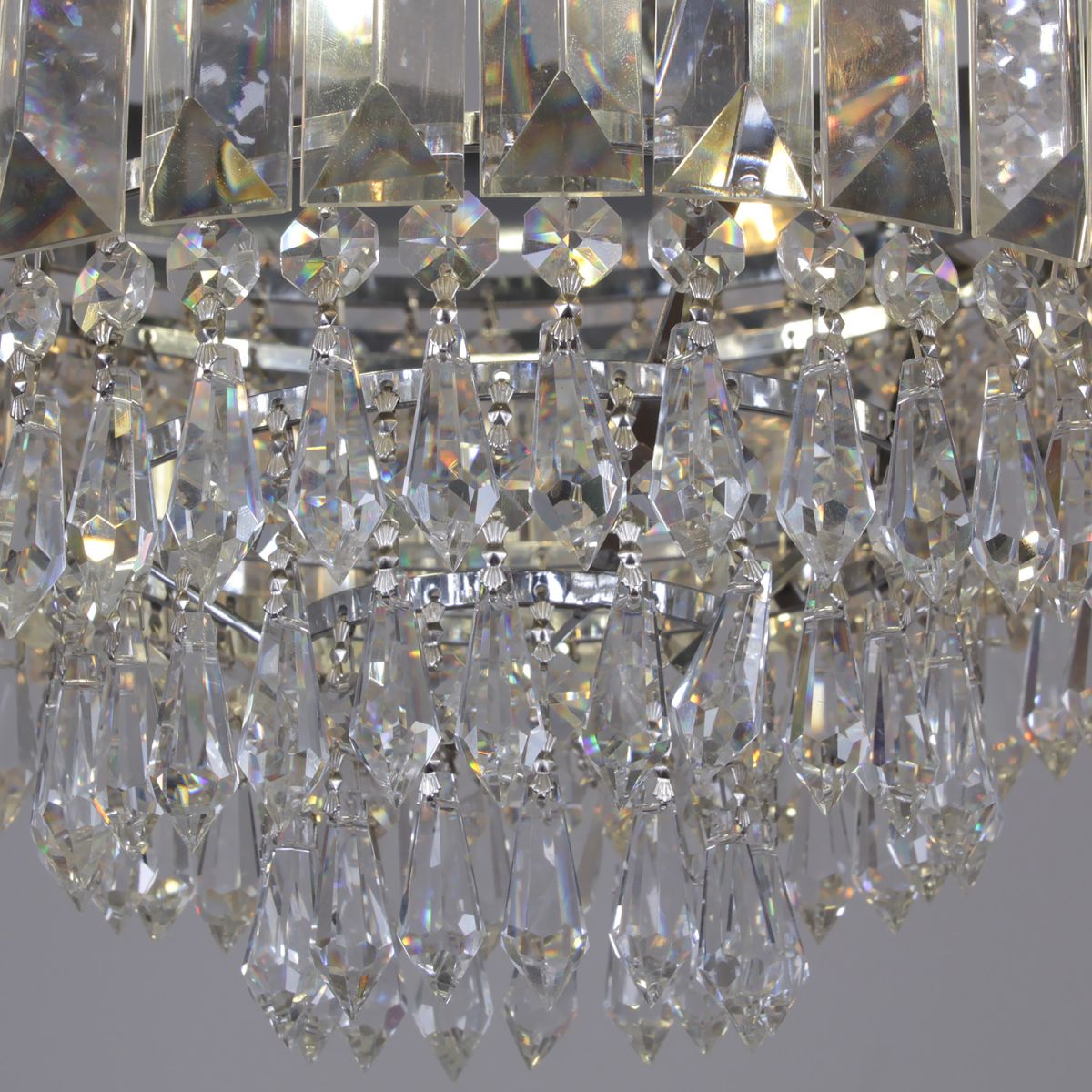 Потолочная люстра Reluce 09370-0.3-600