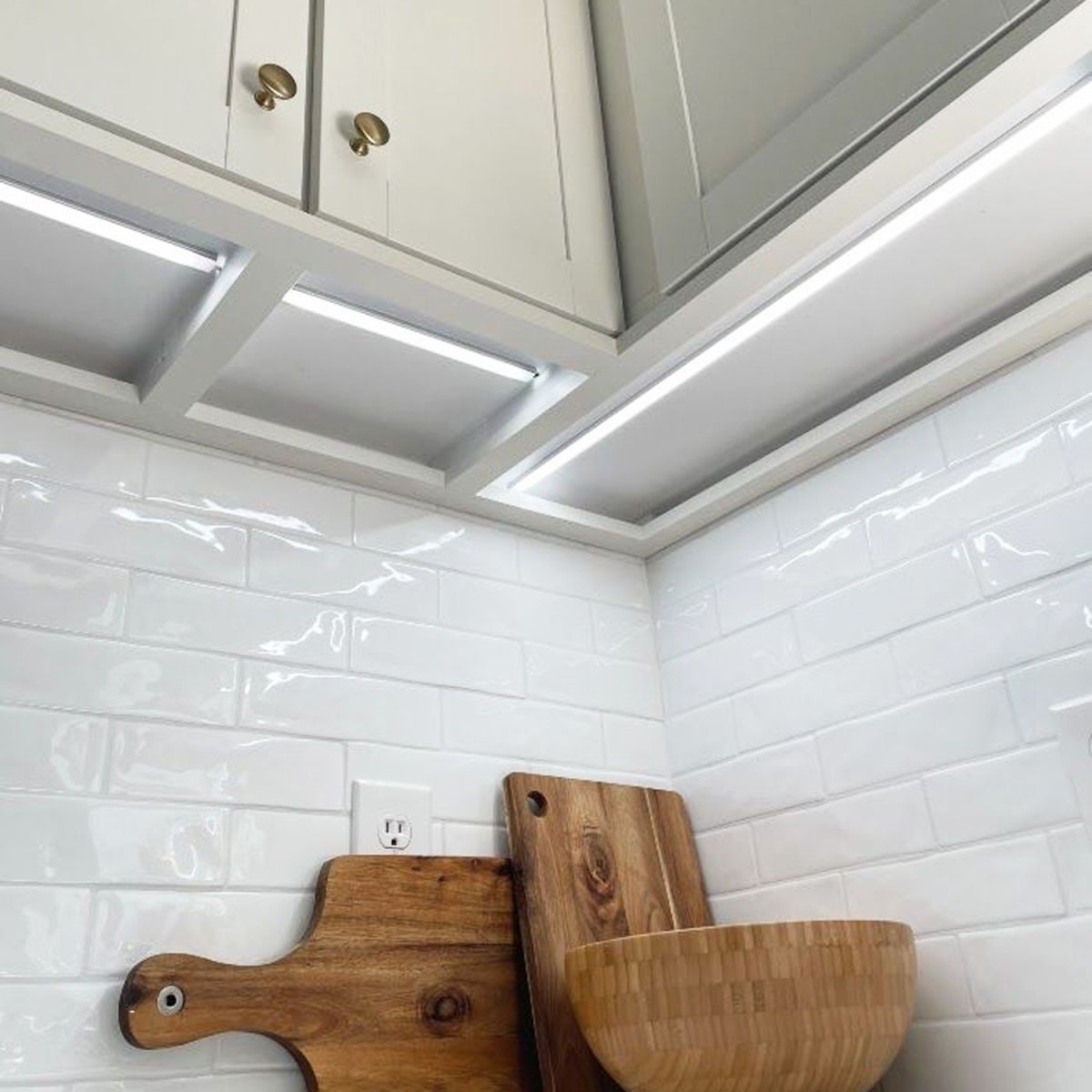 Линейный светильник Reluce 54003-9.5-001QL 4000K LED9W WT