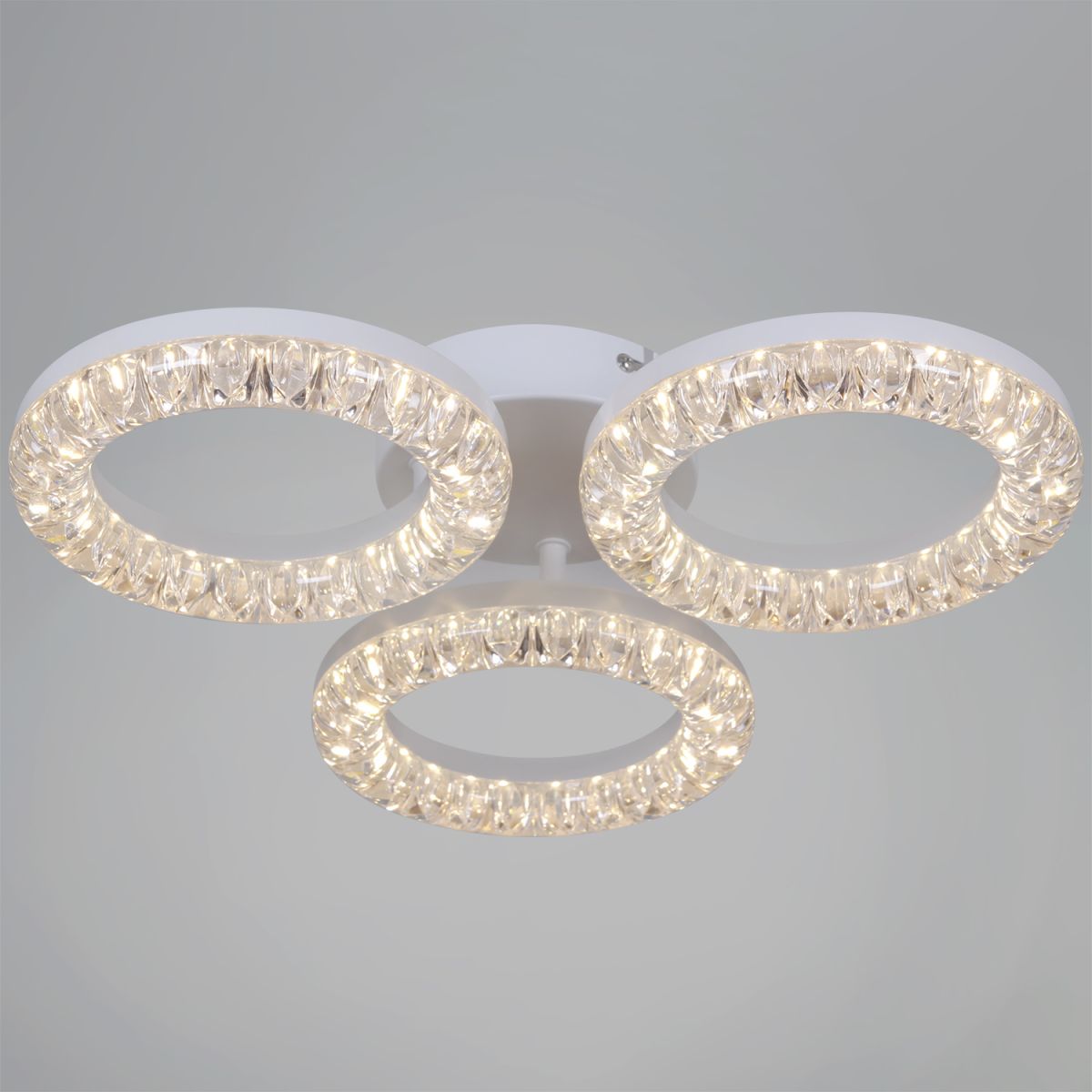 Потолочная люстра Reluce 09847-0.3-03A WH