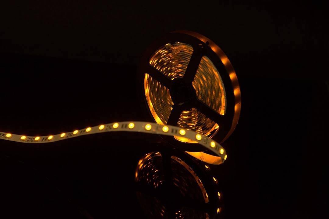 Светодиодная лента SWG SWG560-12-14.4-Y-M 009262