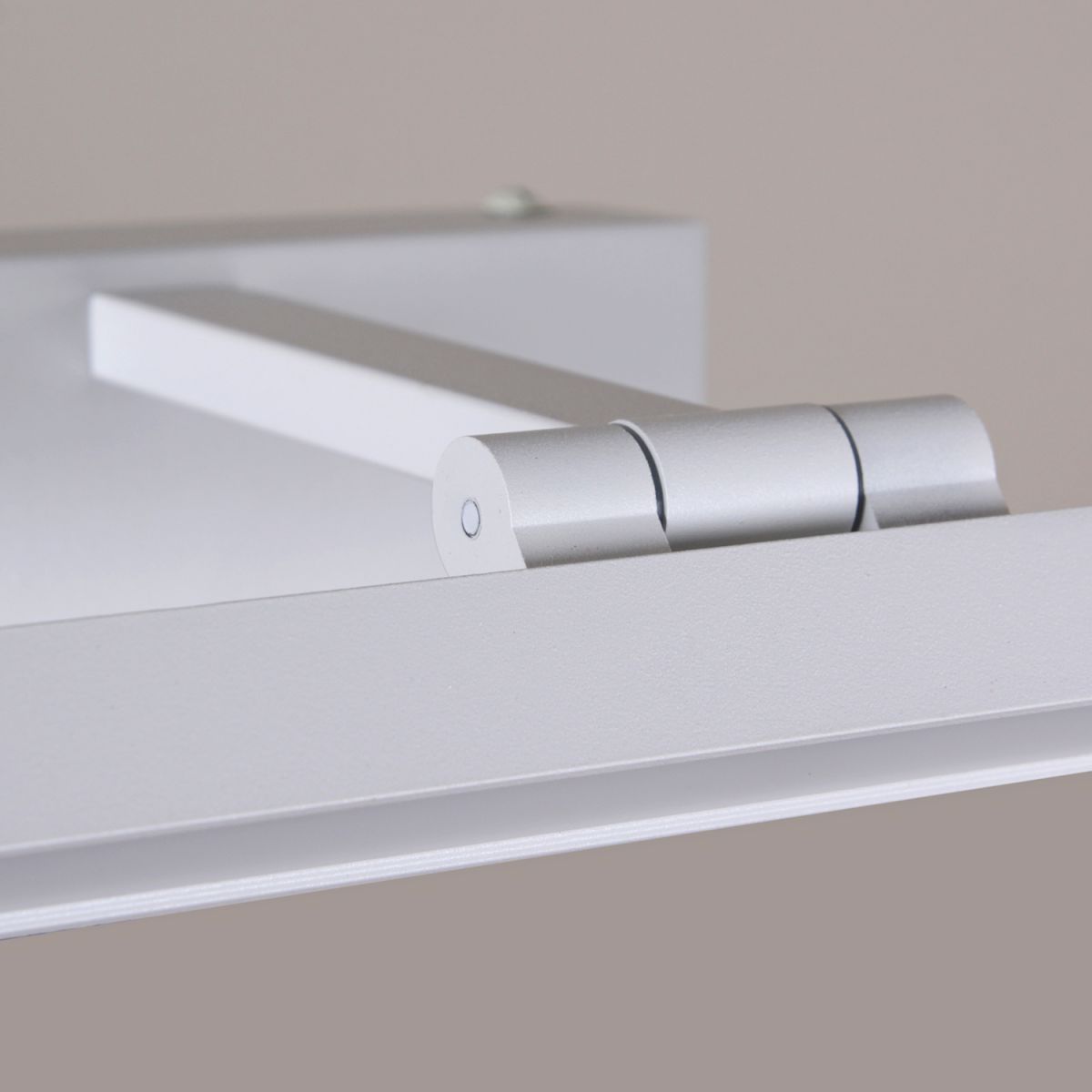 Подсветка для зеркал Reluce 07520-0.2-700