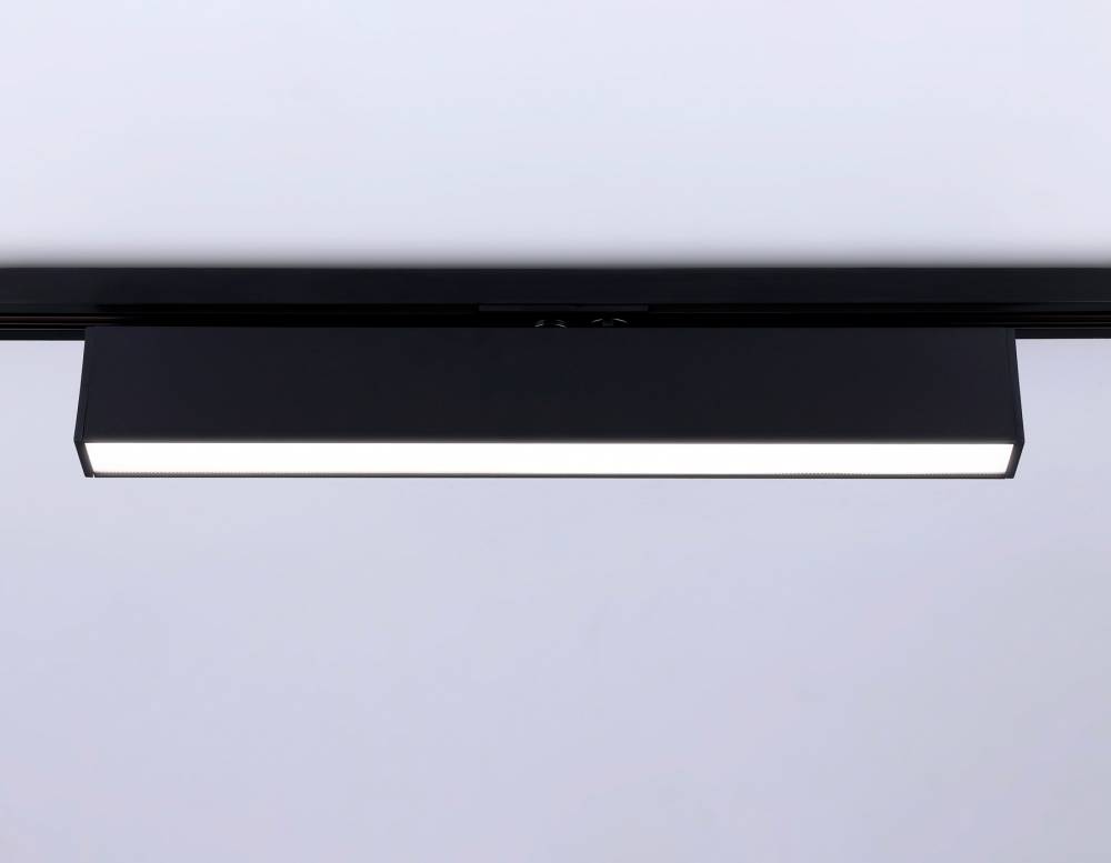 Трековый однофазный светильник Ambrella Light Track System GL6777