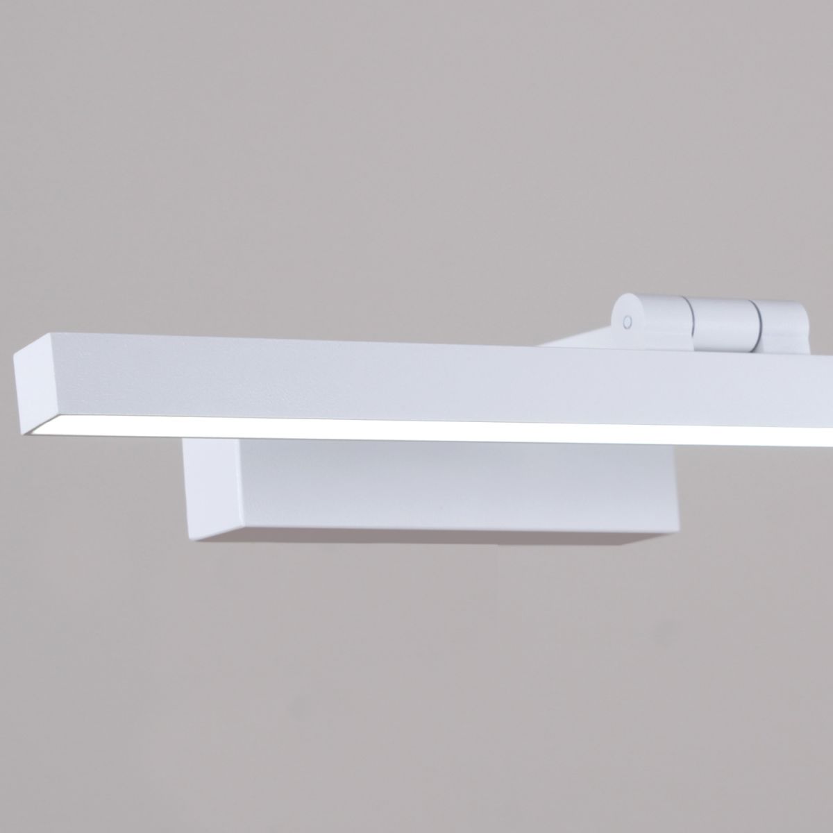 Подсветка для зеркал Reluce 07520-0.2-400