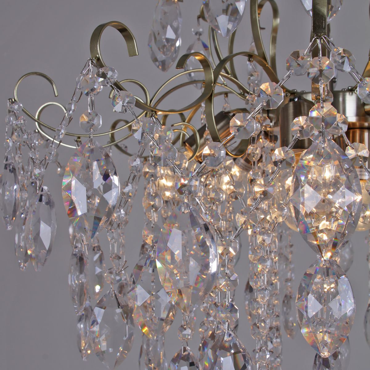 Люстра на штанге Reluce 67030-0.3-600A AB