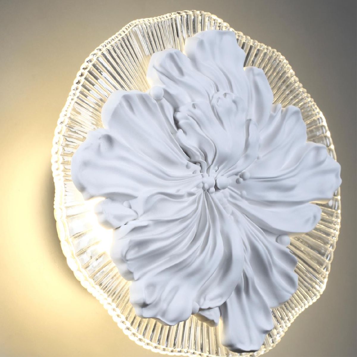 Настенный светильник Odeon Light Fiore 6614/8WL
