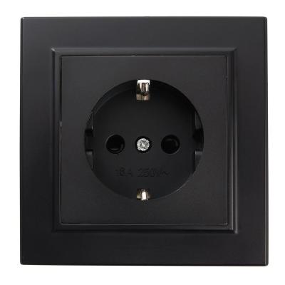 Розетка 2P+PE Stekker Эрна со шторками черный PST16-9010-03 39479