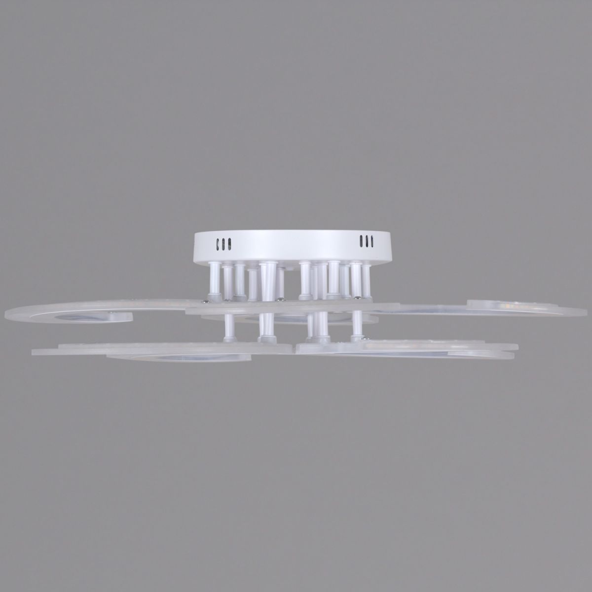 Потолочная люстра Reluce 05090-0.3-4+4 WH