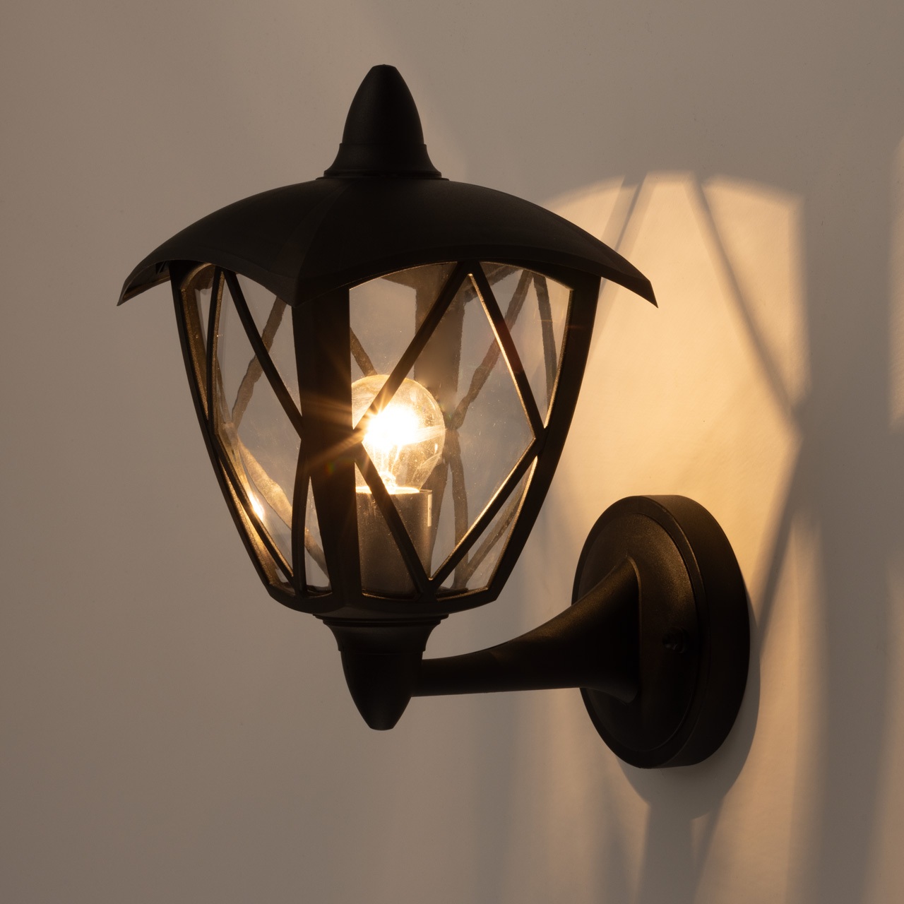 Уличный настенный светильник De Markt City Корсо 801022201